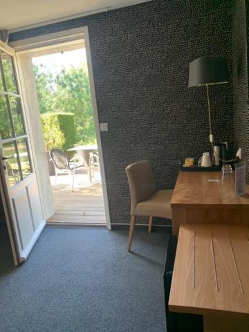 Logis Auberge De La Riviere Les Velluire-sur-Vendee Exterior foto